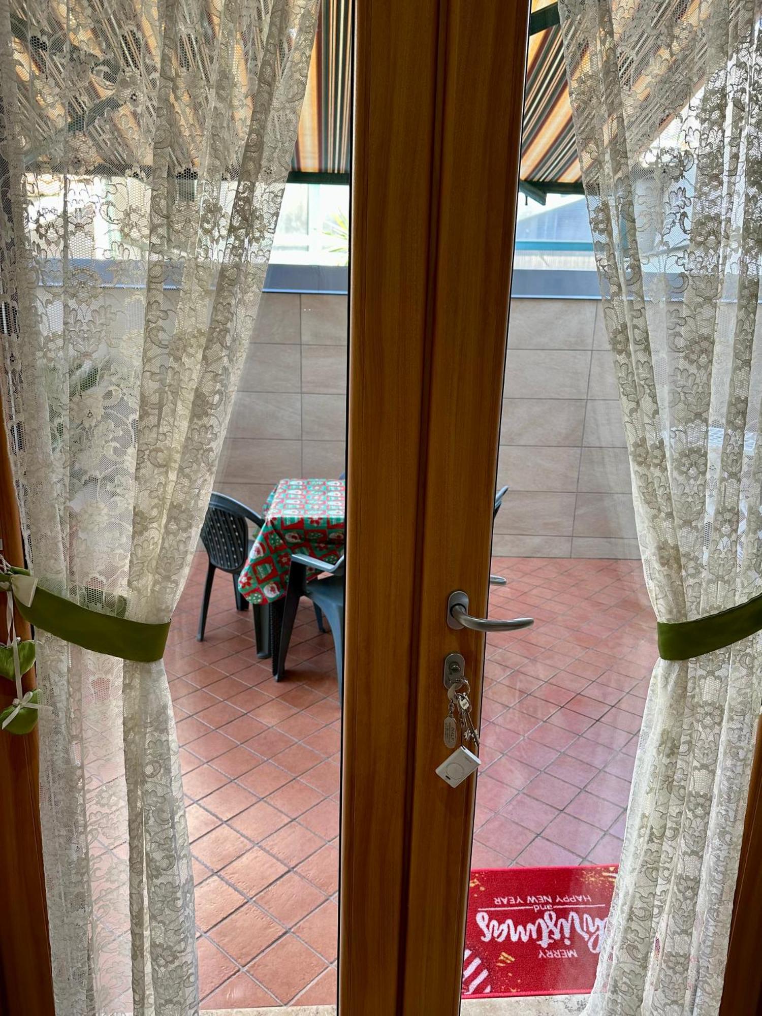 Susy Home Неаполь Экстерьер фото